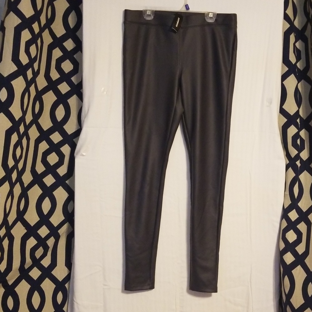 NWT Express Gray Faux Leather Legging Size M